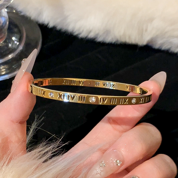 Round Gem Bracelet for Women Elegant Minimalist Jewelry
