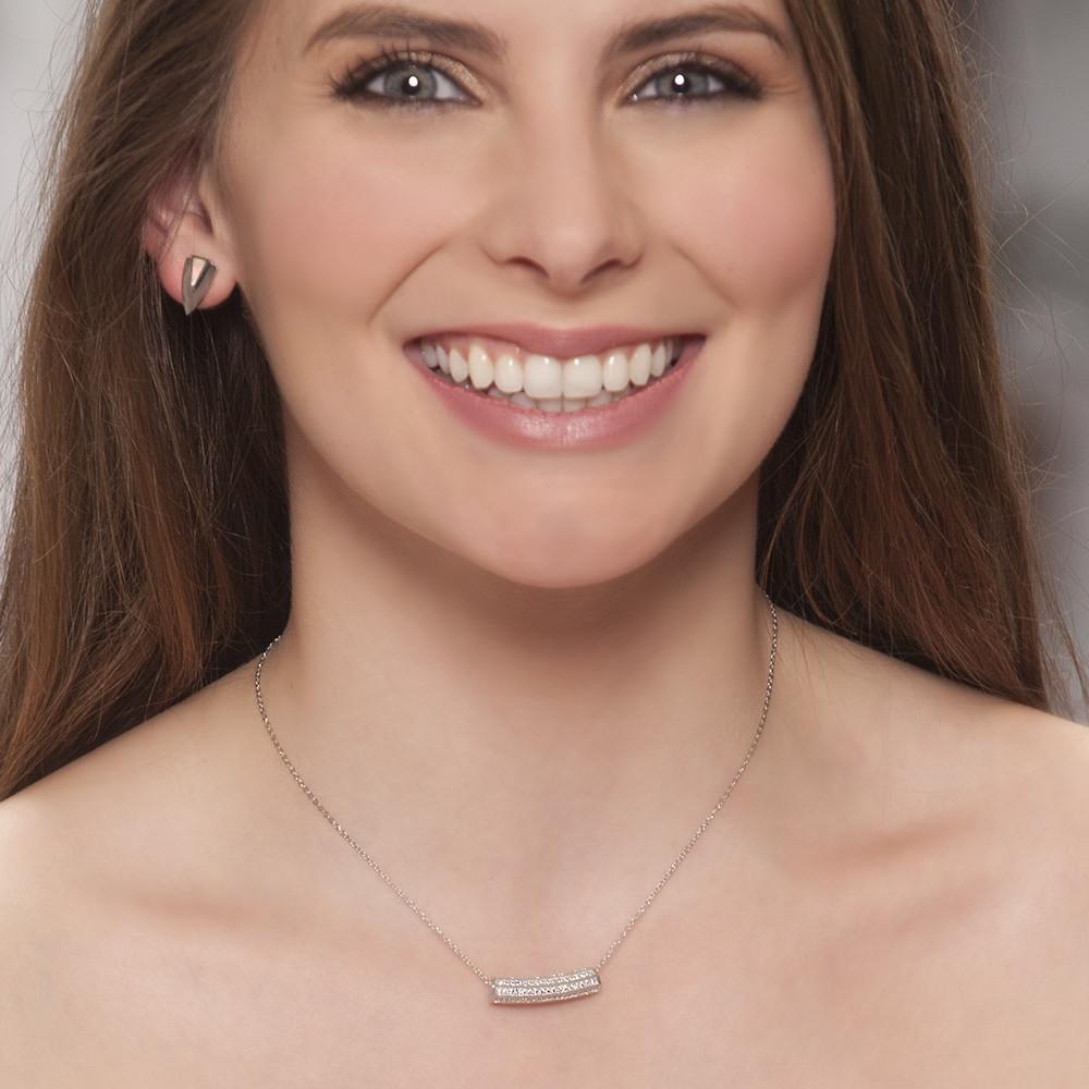 Posh Amulet Necklace for Women Elegant Minimalist Jewelry
