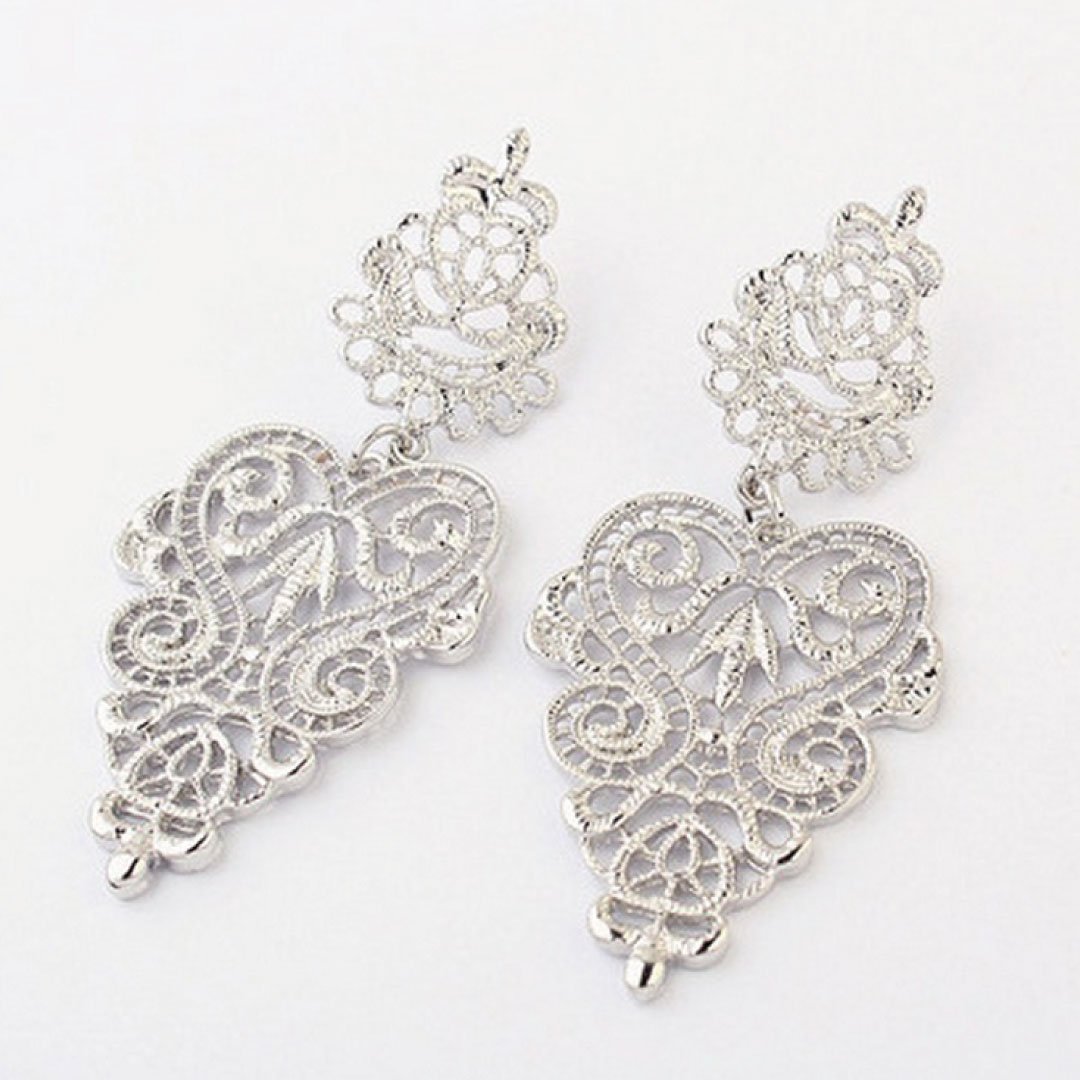 Agnes Classic Silver Earrings for Women